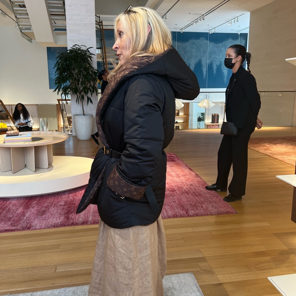 Louis Vuitton coat - Picture 2 of 16